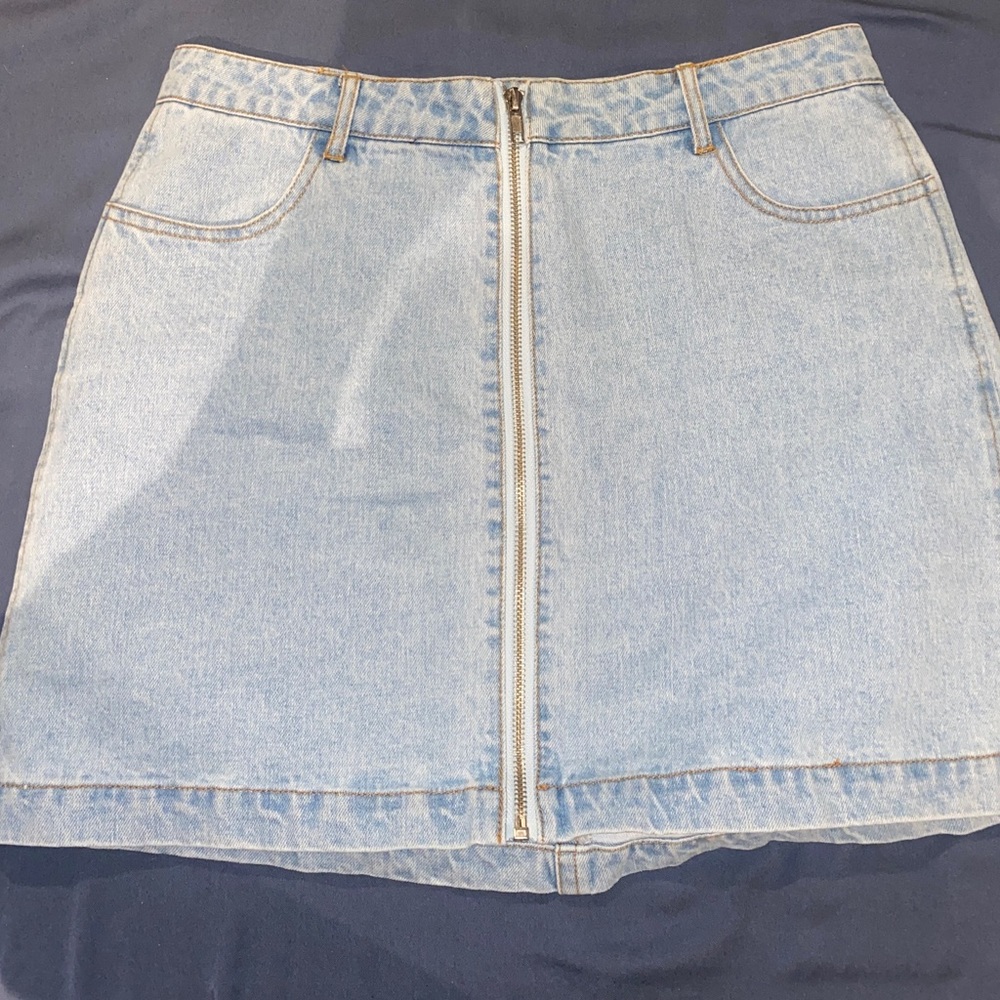Newbury Kustom Light Wash Denim Skirt Zipper Front Size Large